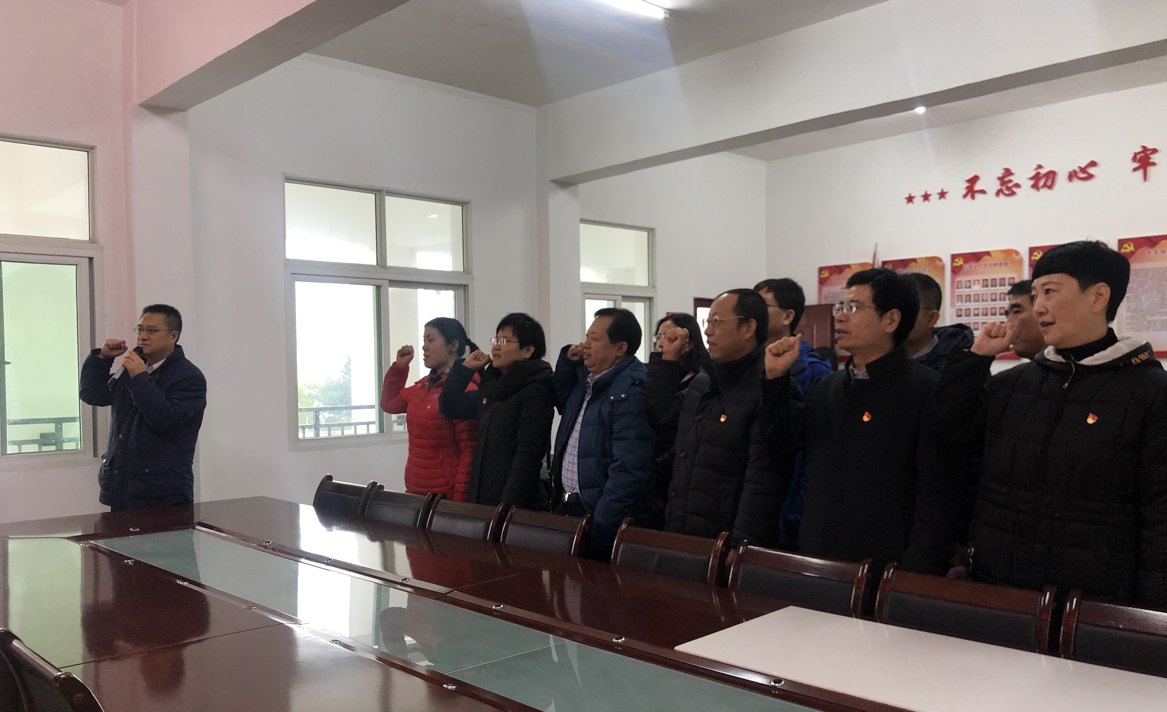 许家冲宣誓2.jpg 许家冲宣誓2.jpg